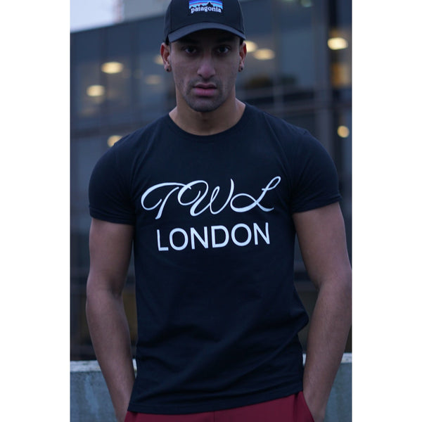 Super Nova Black T-shirt - The Wolfe London