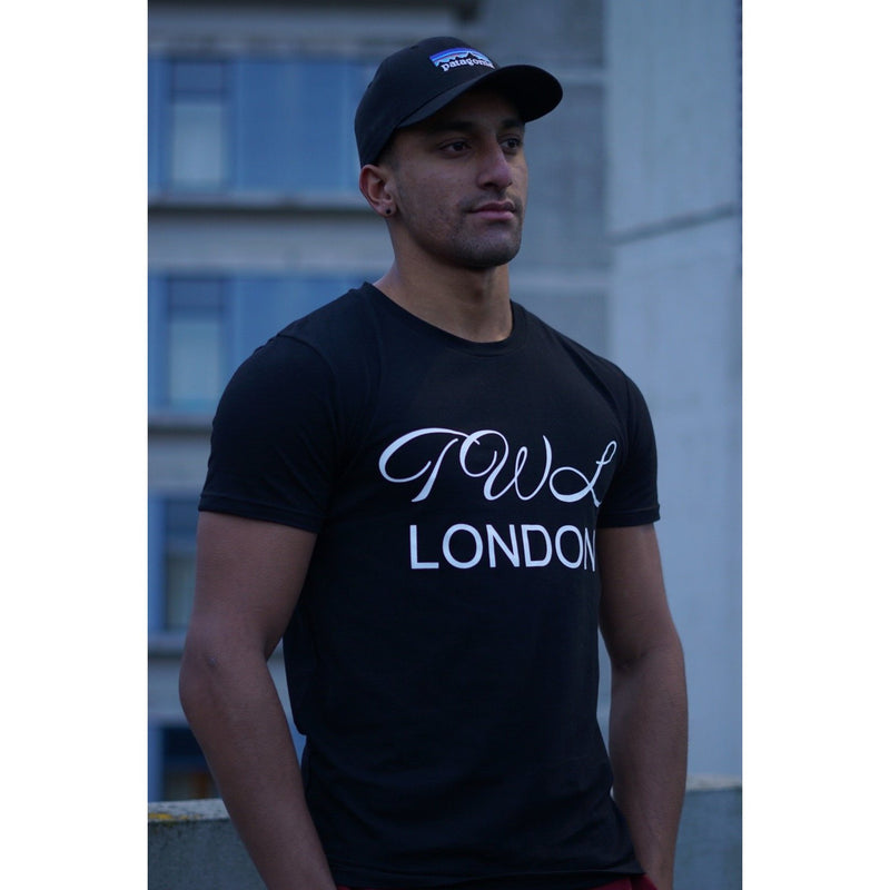Super Nova Black T-shirt - The Wolfe London
